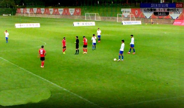 边路传中精准制导,高中锋头顶建奇功 边路传中精准制导,高中锋头顶建奇功