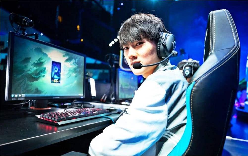  电竞豪门巅峰对决，谁主沉浮引关注