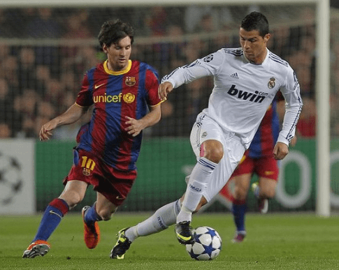  梅西梅开二度助巴黎圣日耳曼逆转取胜