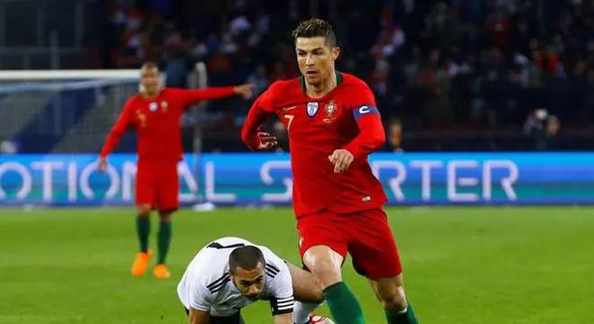  补时阶段连入两球，逆转好戏惊艳全场