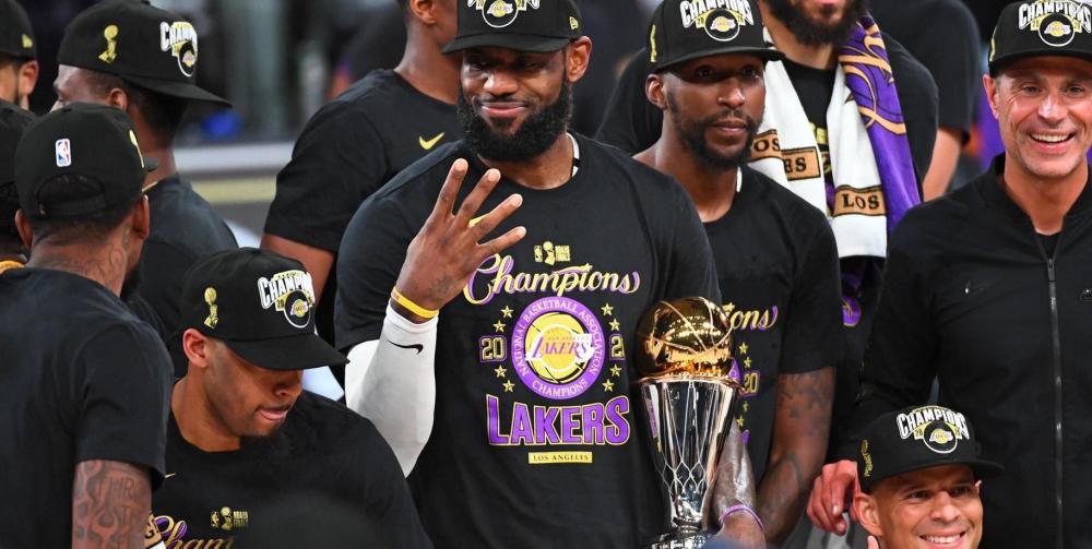 老将新人同台竞技书写电竞传奇