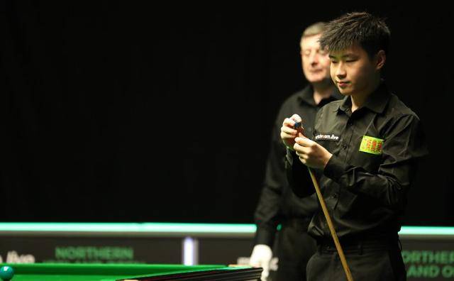 丘里奇ACE雨突袭,创纪录横扫晋级第二轮